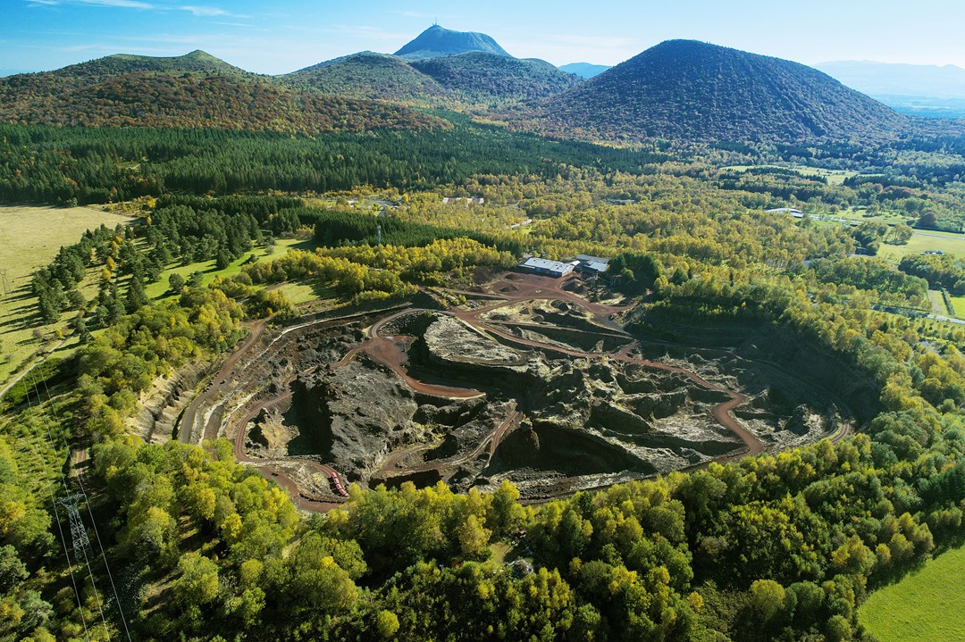 Le Volcan  De Lemptegy Saint Ours Info Loisirs 