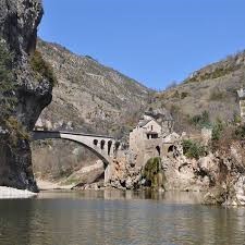 Canoe Au Moulin De La Malene